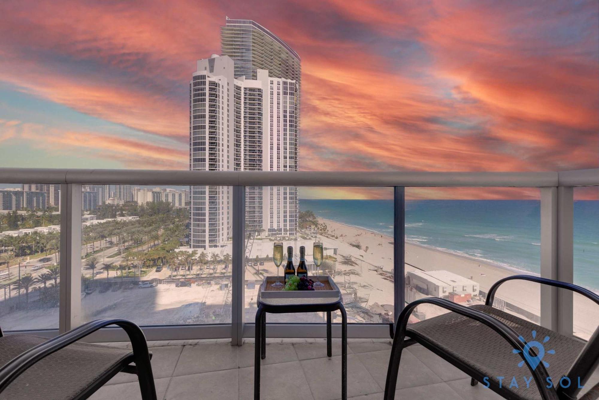 Beachfront Resort - Pool - Ocean View Balcony- Gym Miami Beach Eksteriør bilde